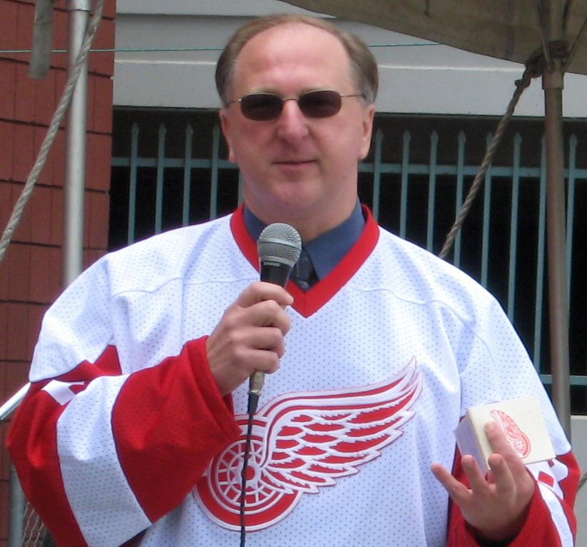 Red wings radio