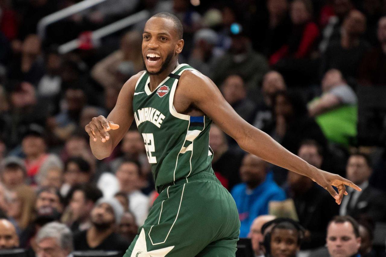 Middleton khris bucks consecutive brew giannis nbamaniacs antetokounmpo thanasis