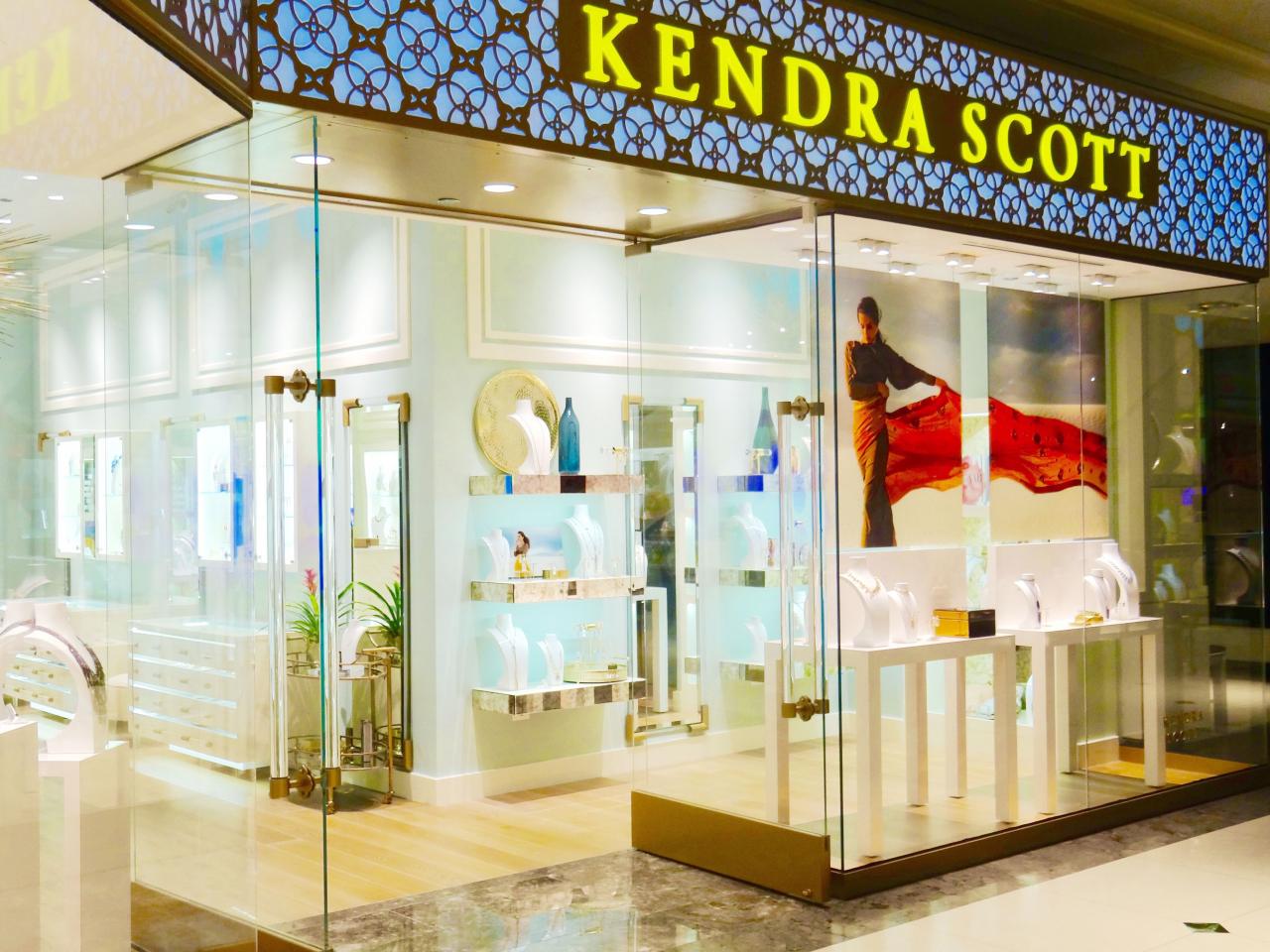 Kendra Scott Stores: An Oasis of Style and Personalized Shopping