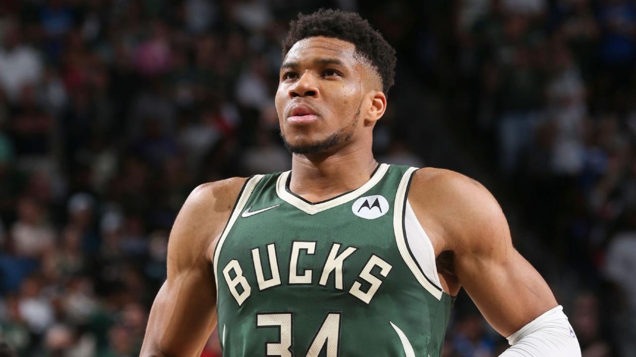 Bucks Record Without Giannis: Impact on Team Performance and Playoff Hopes