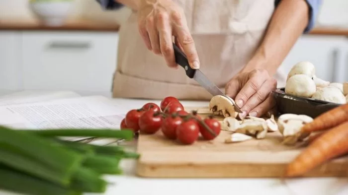 Cooking with Seasonal Ingredients: A Guide to Flavor, Nutrition, and Sustainability