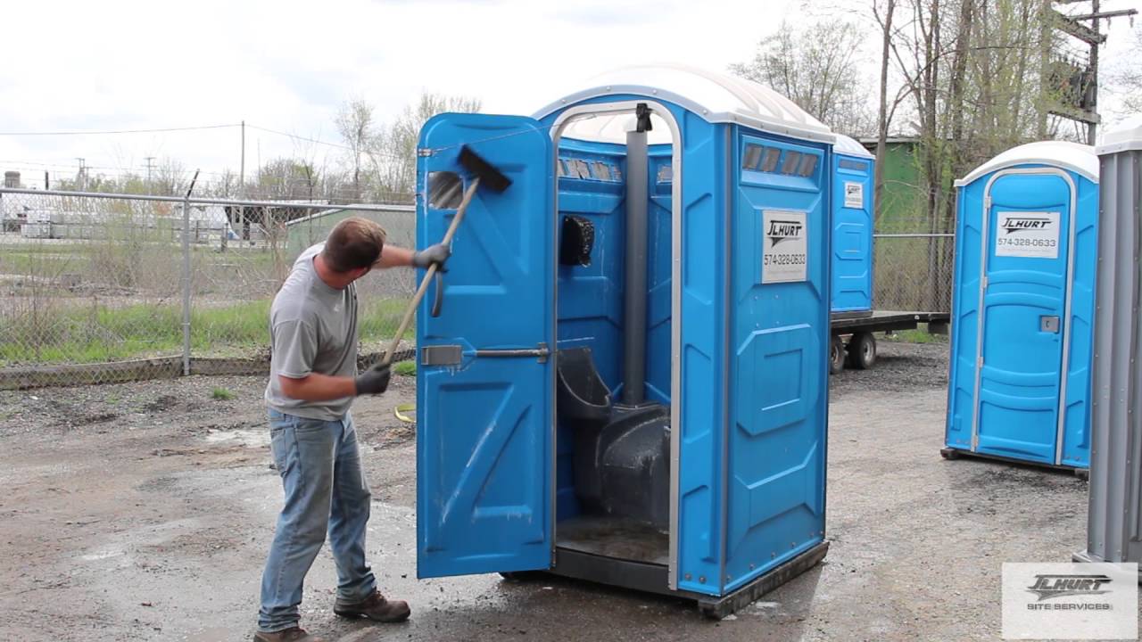 Porta potty cleaner