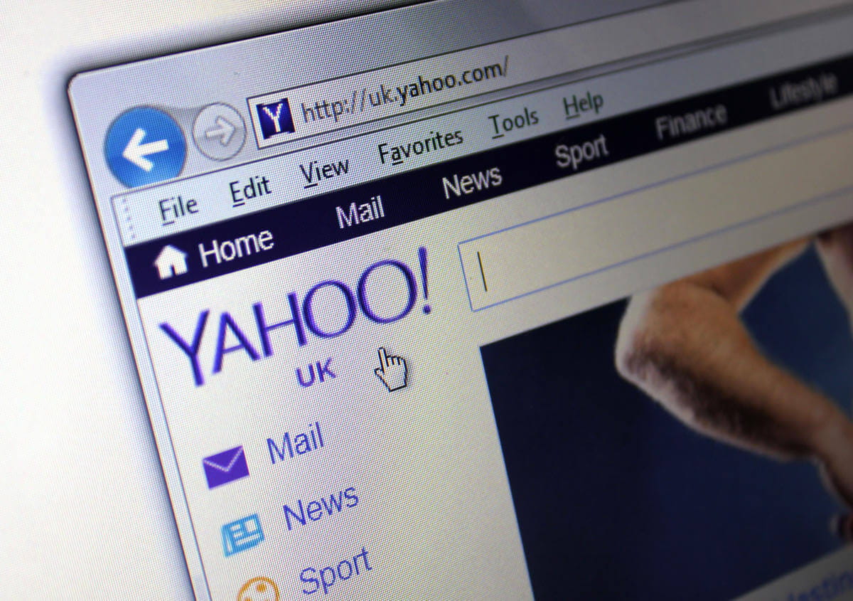 Yahoo announces shut down group 15th dec email zdnet